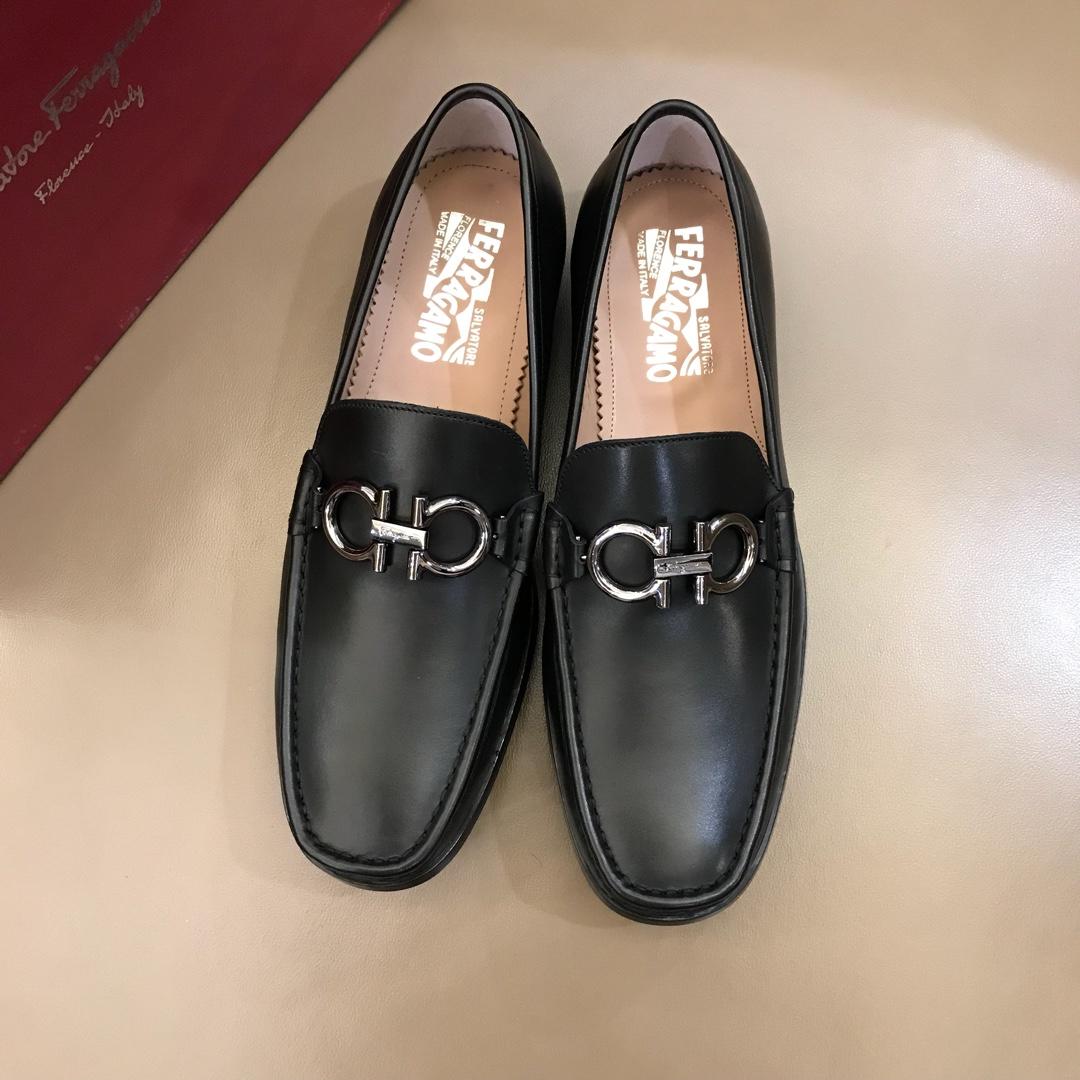 Salvatore Ferragamo Black leather Fashion Perfect Quality Loafers With Sliver Buckle MS02977