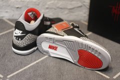 Nike Pairs Air Jordan 3 OG “Black Cement” 2018 version
