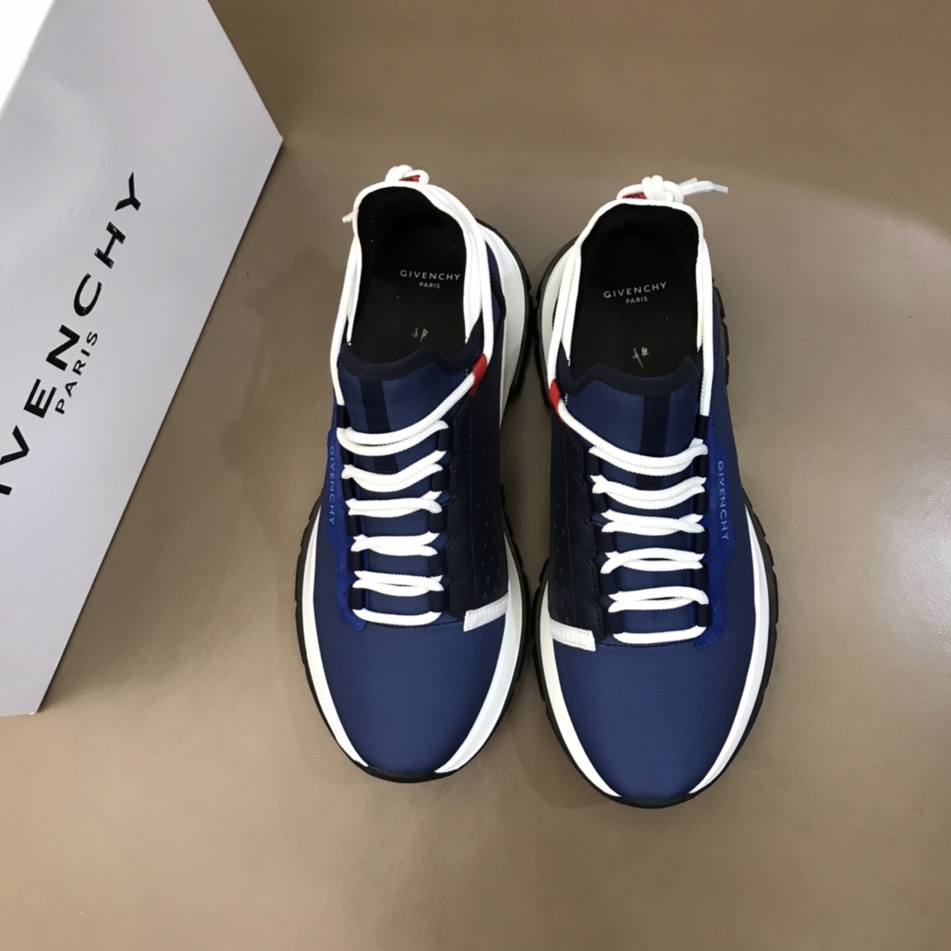 Givenchy Sneaker Spectre Low Runners 