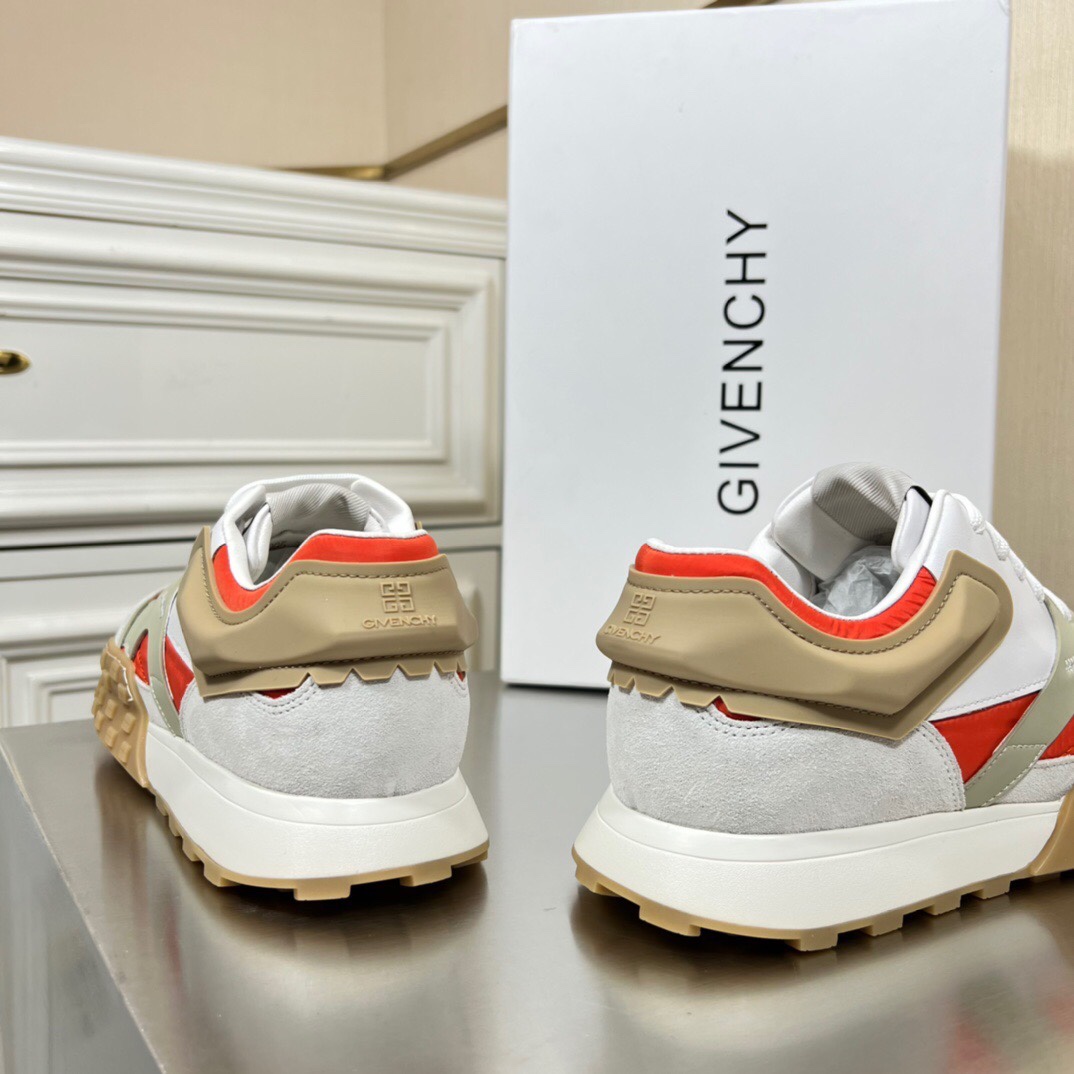 Givenchy Sneaker Spectre Low in White with Orange