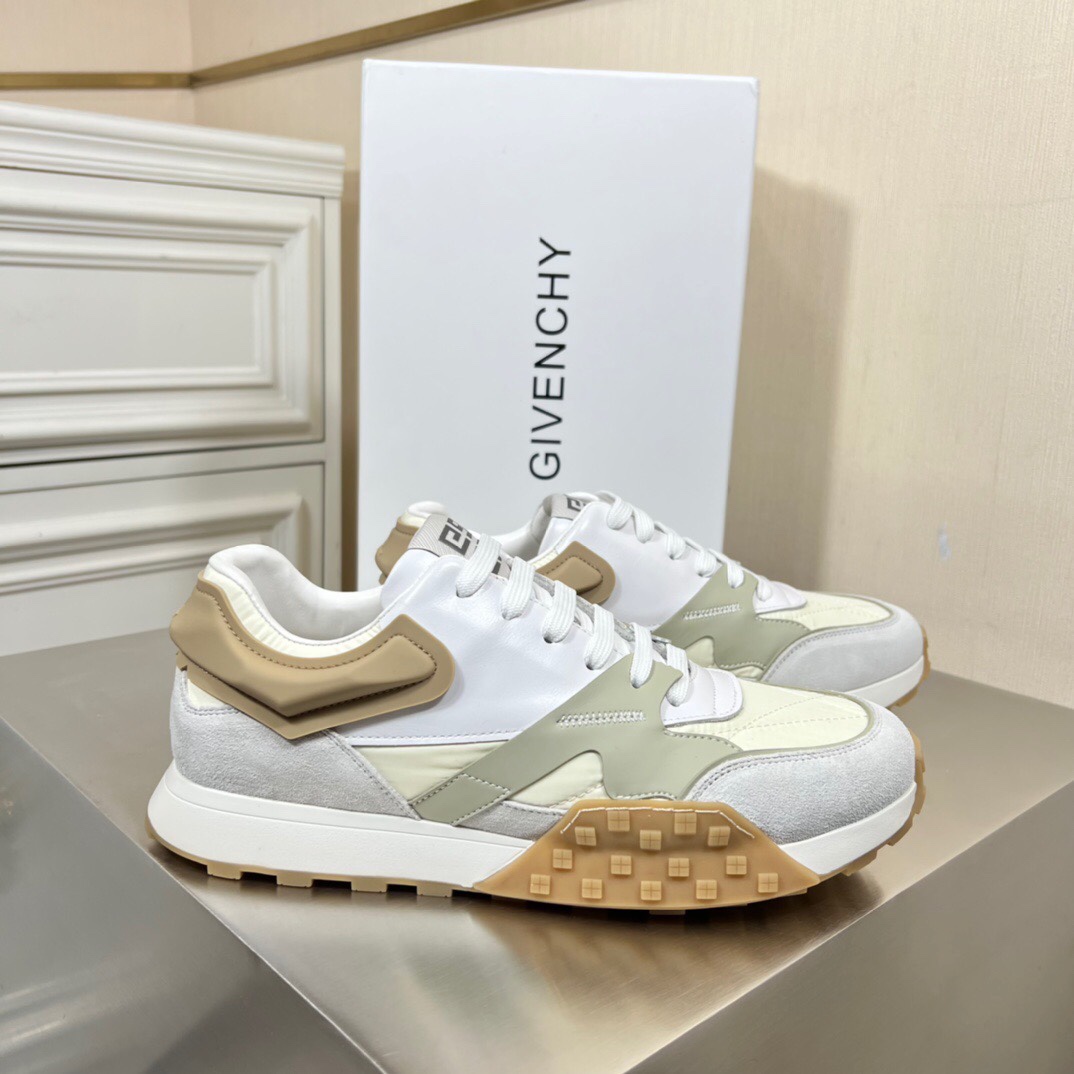 Givenchy Sneaker Spectre Low in White with Brown