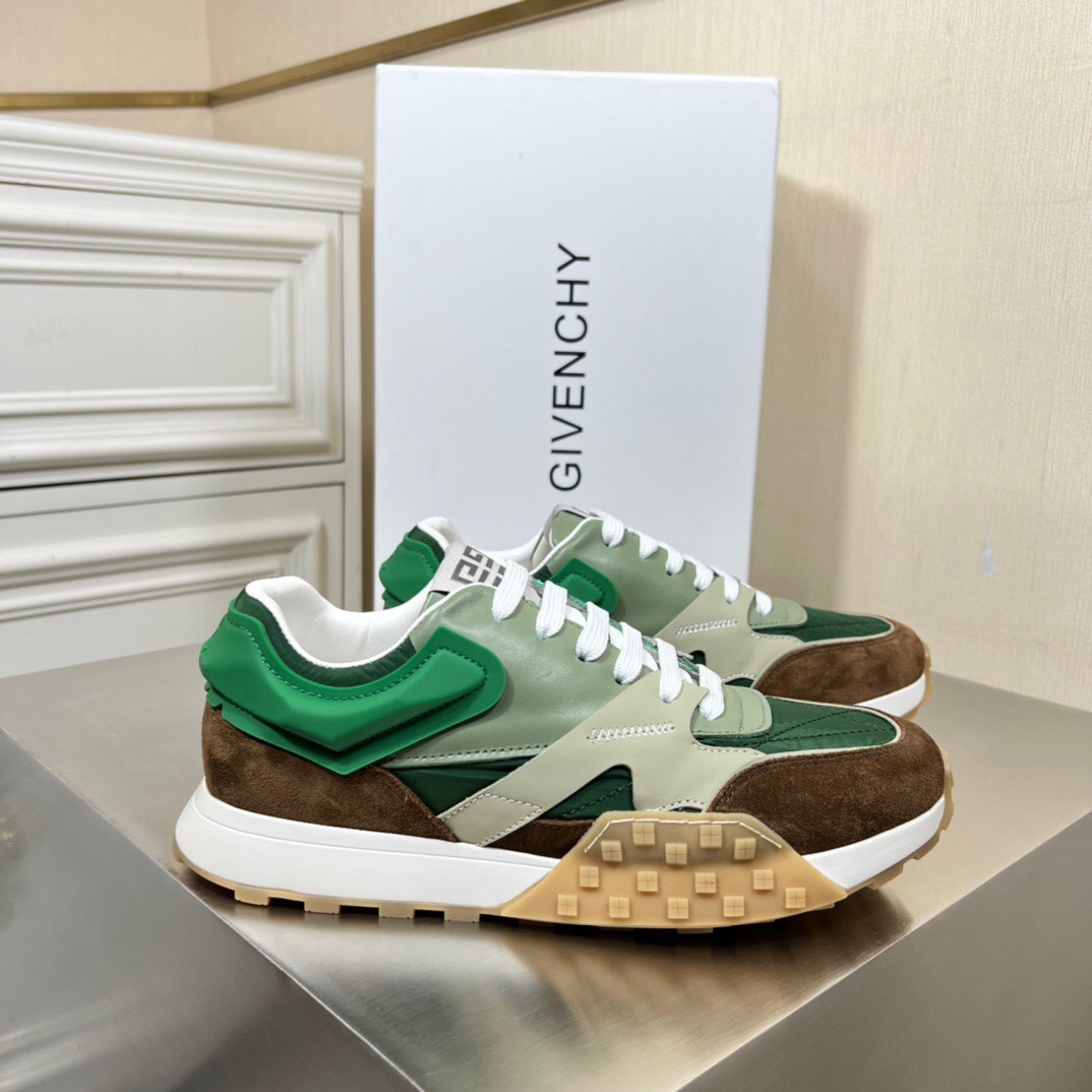 Givenchy Sneaker Spectre Low in Green with Brown