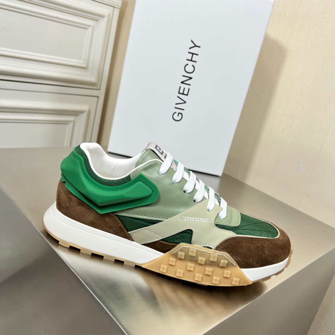 Givenchy Sneaker Spectre Low in Green with Brown