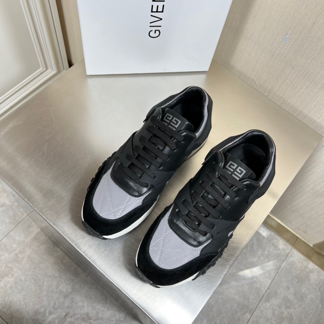 Givenchy Sneaker Spectre Low in Black