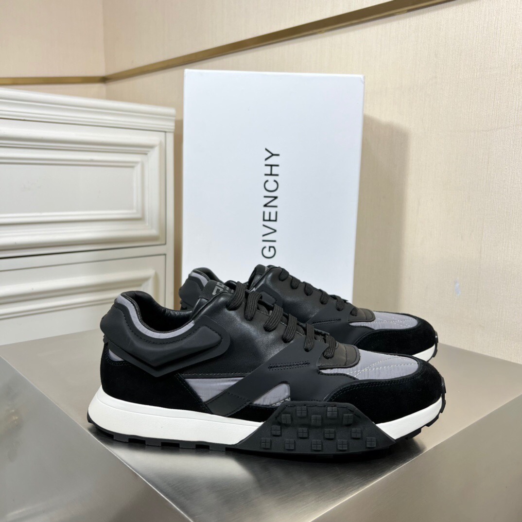 Givenchy Sneaker Spectre Low in Black
