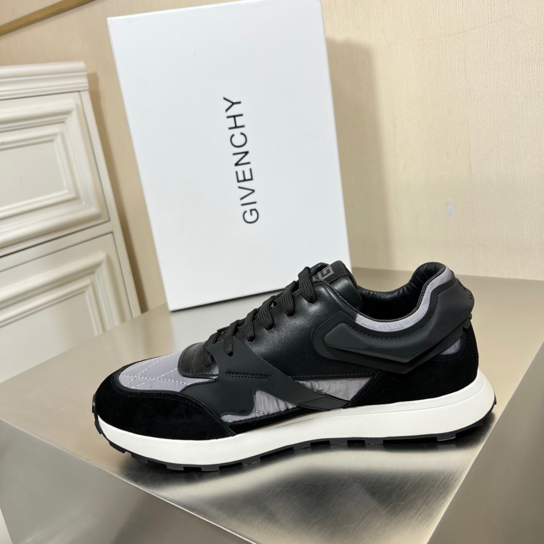 Givenchy Sneaker Spectre Low in Black