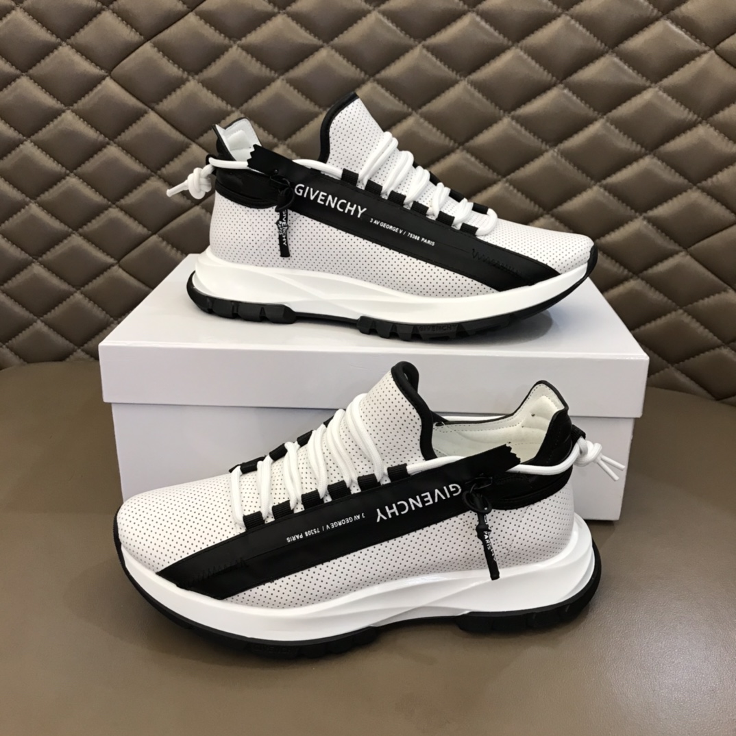 Givenchy Sneaker Spectre in White with Black