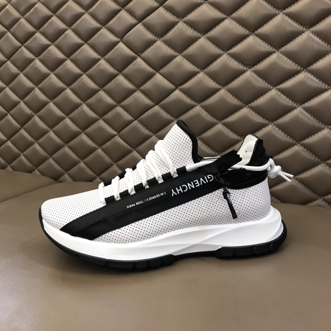 Givenchy Sneaker Spectre in White with Black