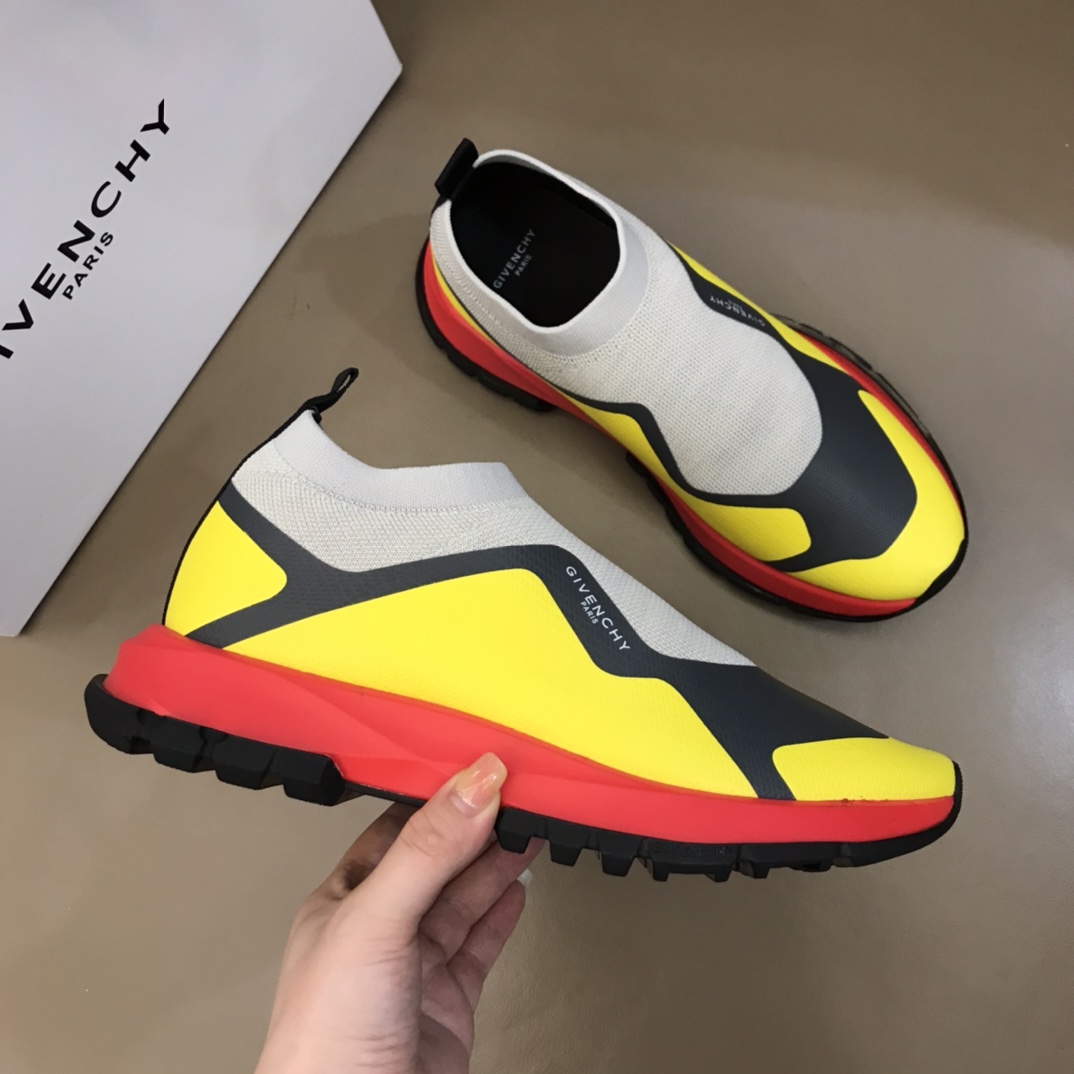 Givenchy Sneaker Spectre in Gray and Yellow
