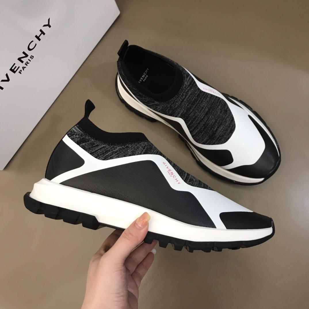 Givenchy Sneaker Spectre in Black and White