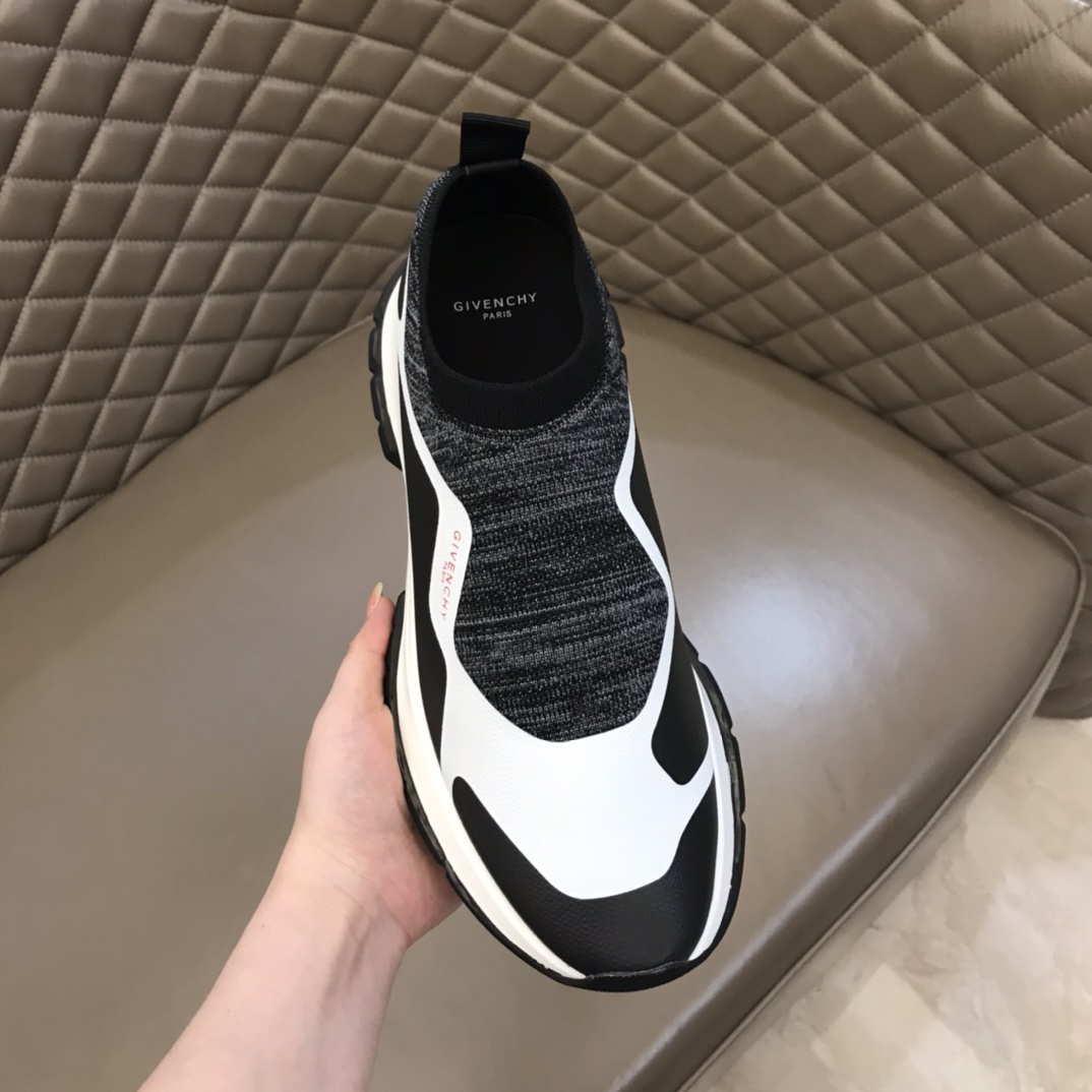 Givenchy Sneaker Spectre in Black and White