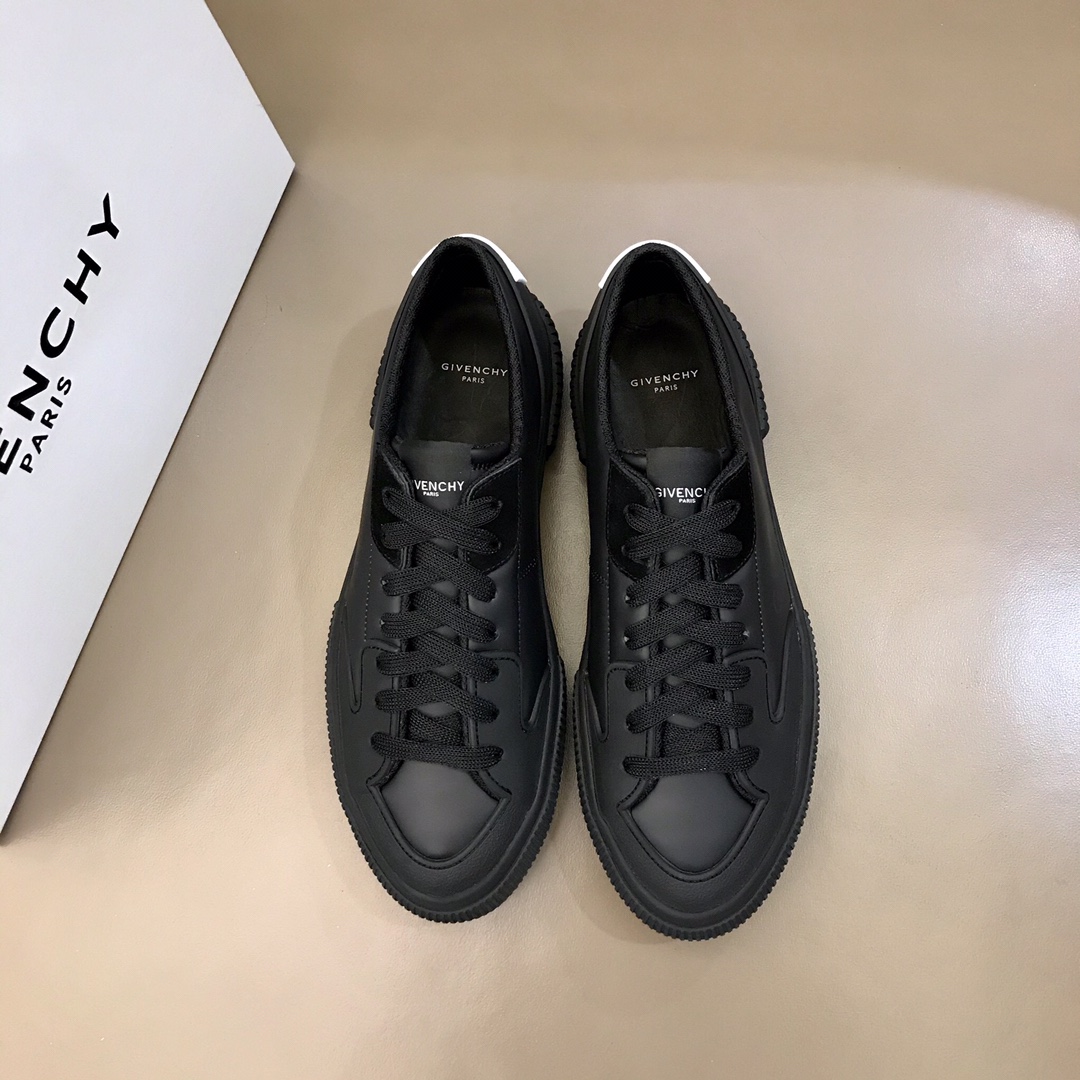 Givenchy Sneaker Spectre in Black