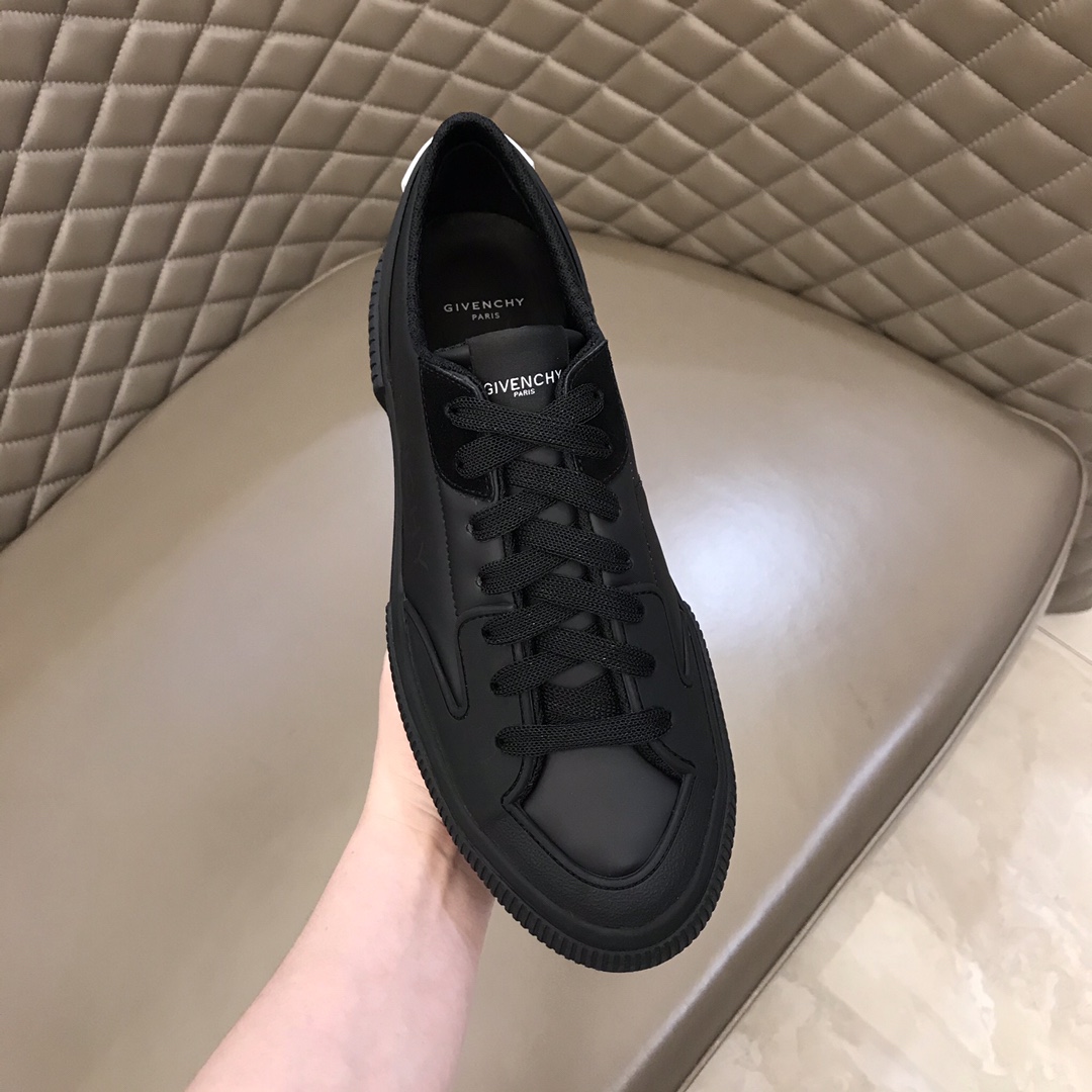 Givenchy Sneaker Spectre in Black