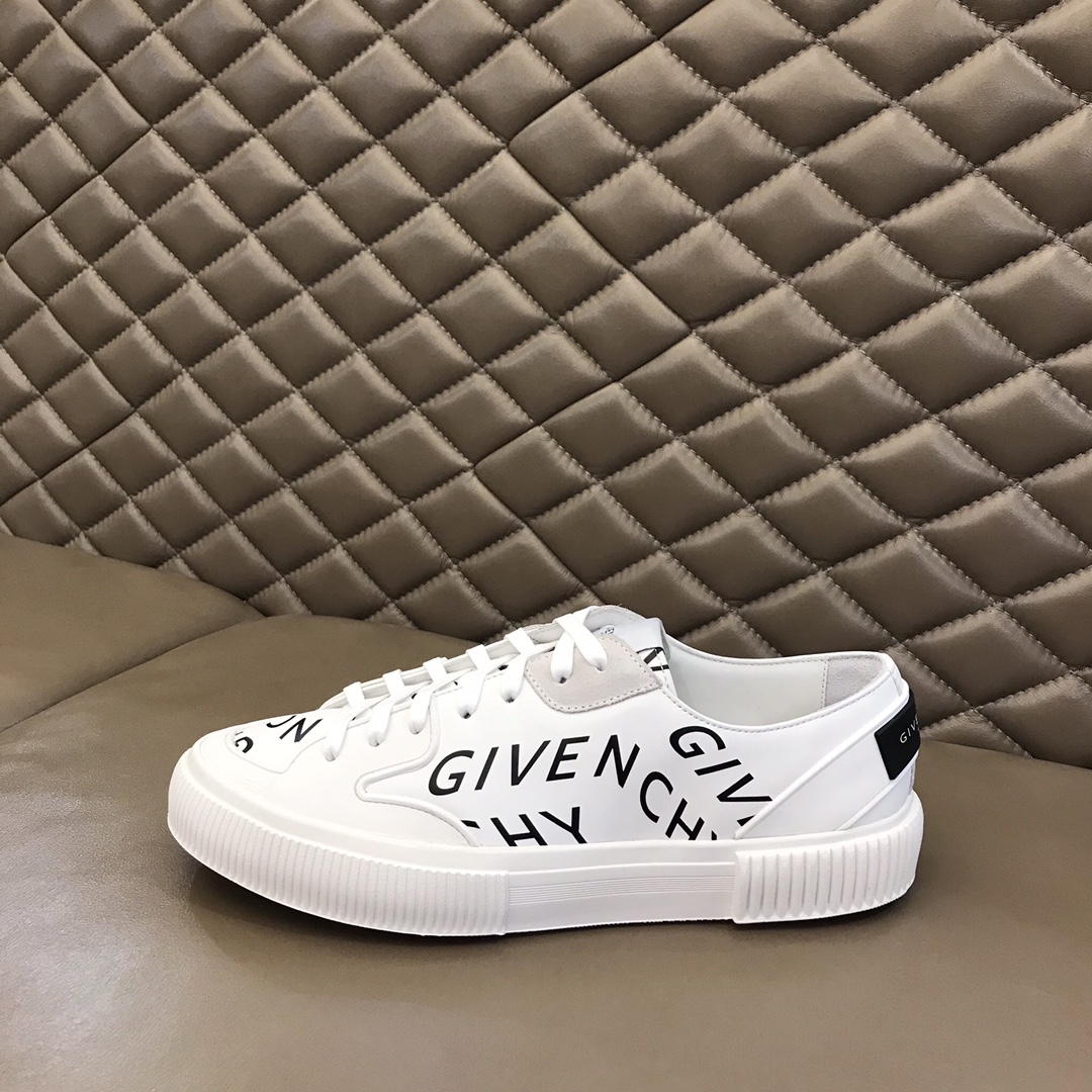 Givenchy Sneaker Rrban Street in White with Yellow