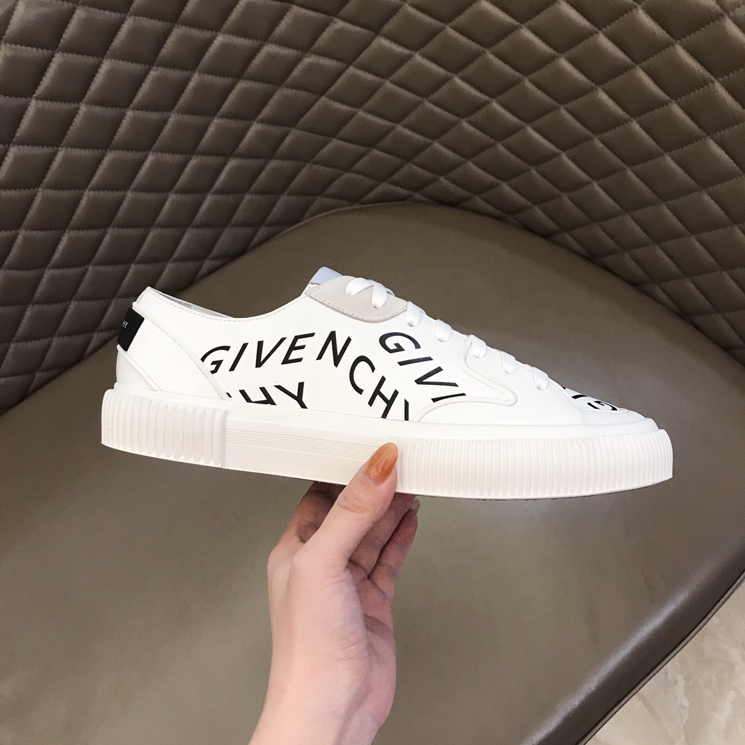 Givenchy Sneaker Rrban Street in White with Yellow