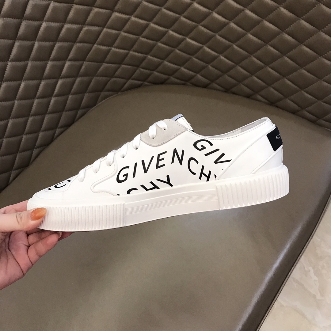 Givenchy Sneaker Rrban Street in White with Yellow