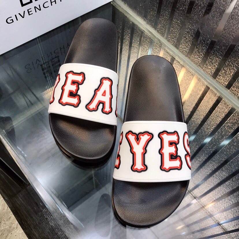 Givenchy slipper in Black with White