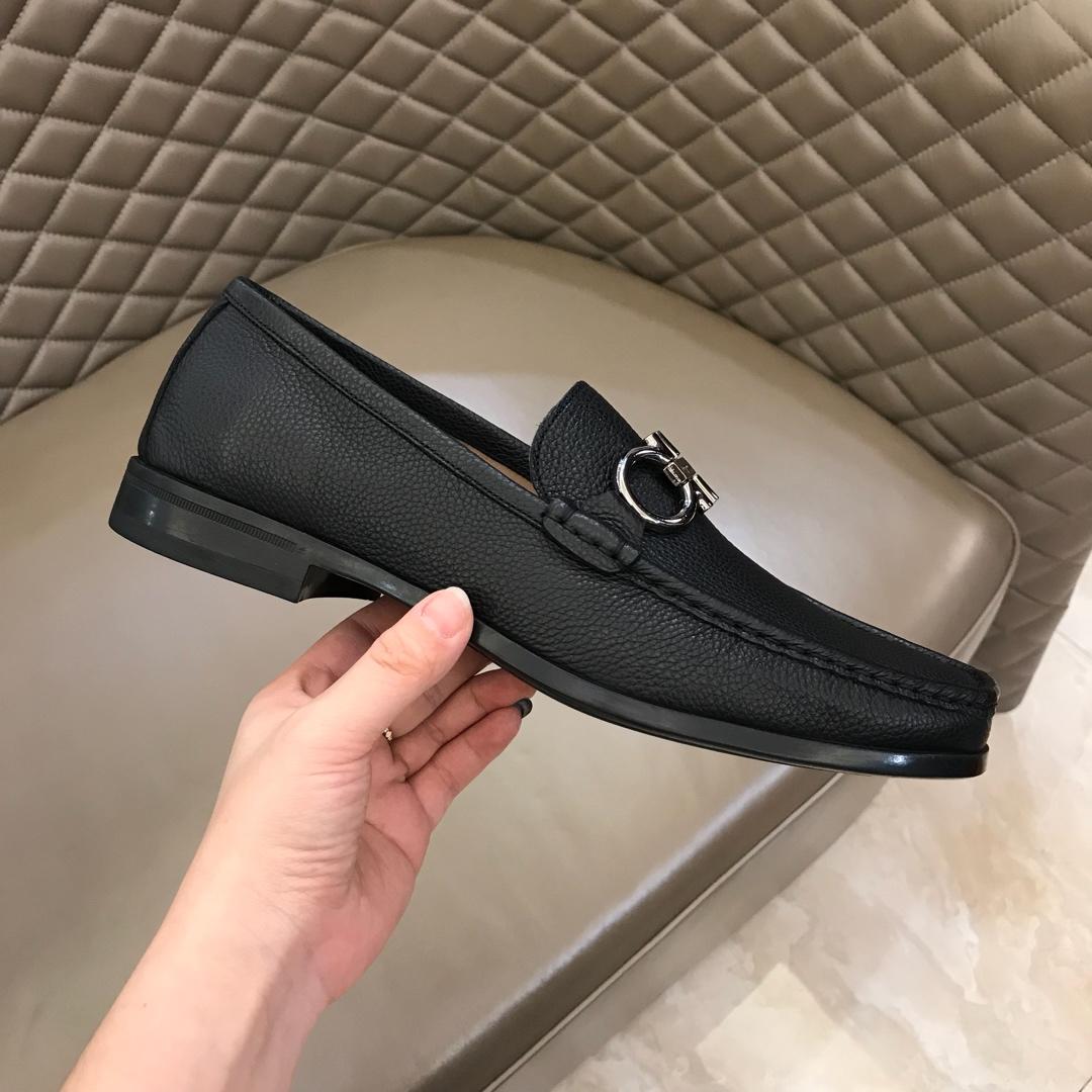 Salvatore Ferragamo Black leather Fashion Perfect Quality Loafers With Sliver Buckle MS02975 Buckle MS02976