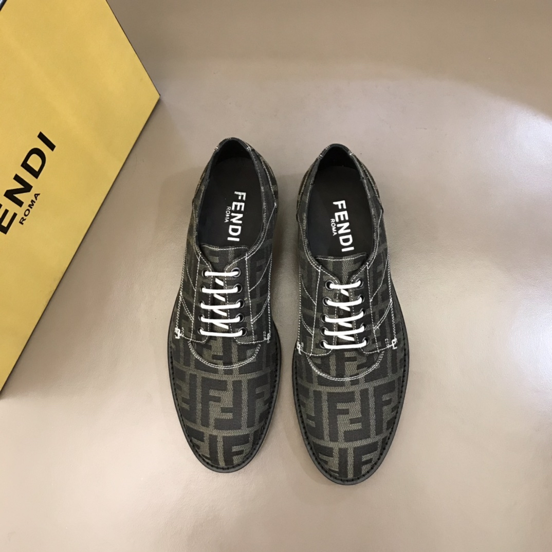 Fendi Dress Shoe Fabric loafers in Brown