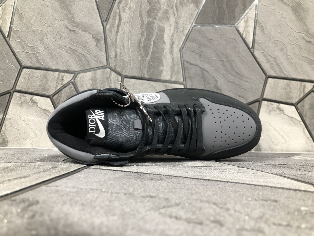 Dior X Air Jordan Sneaker High in Black