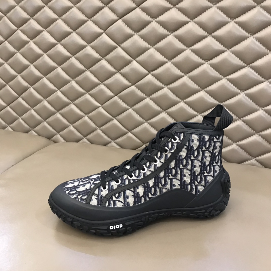 Dior Sneaker B28 in Black high