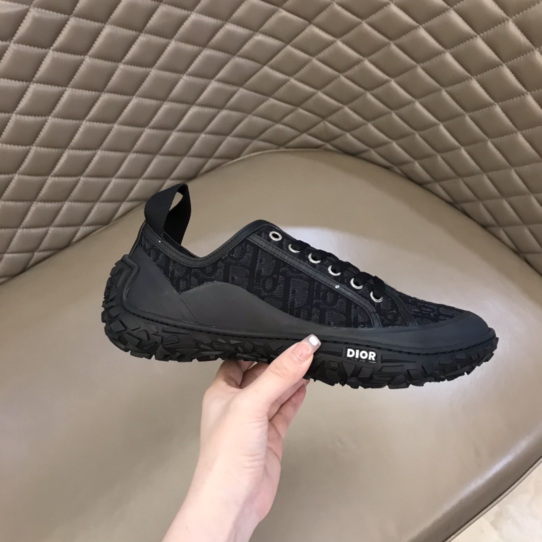 Dior Sneaker B28 in Black