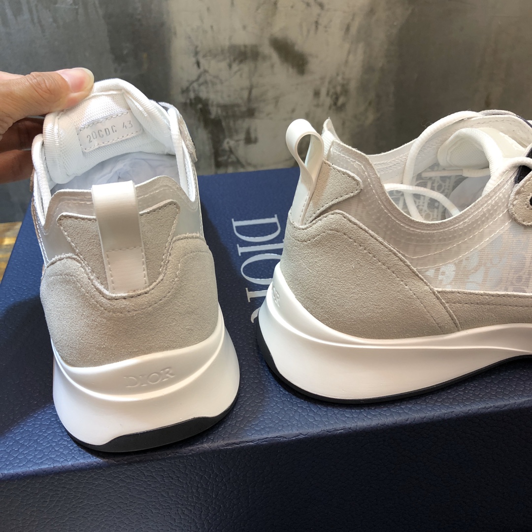 Dior Sneaker B25 in White