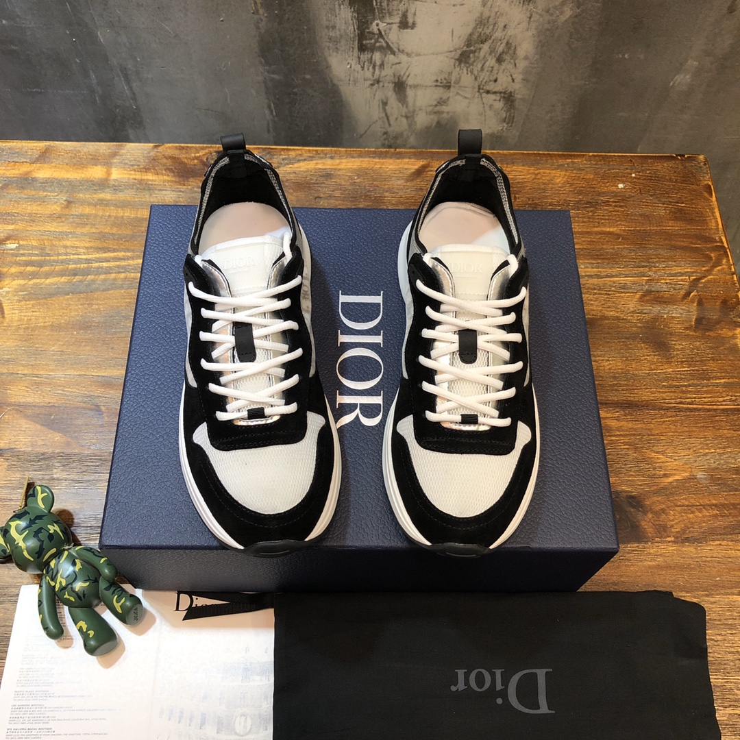 Dior Sneaker B25 in Black