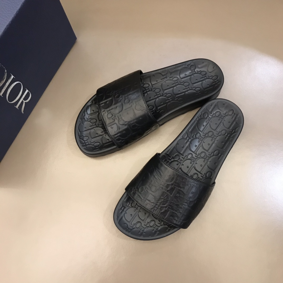 Dior Slipper in Black