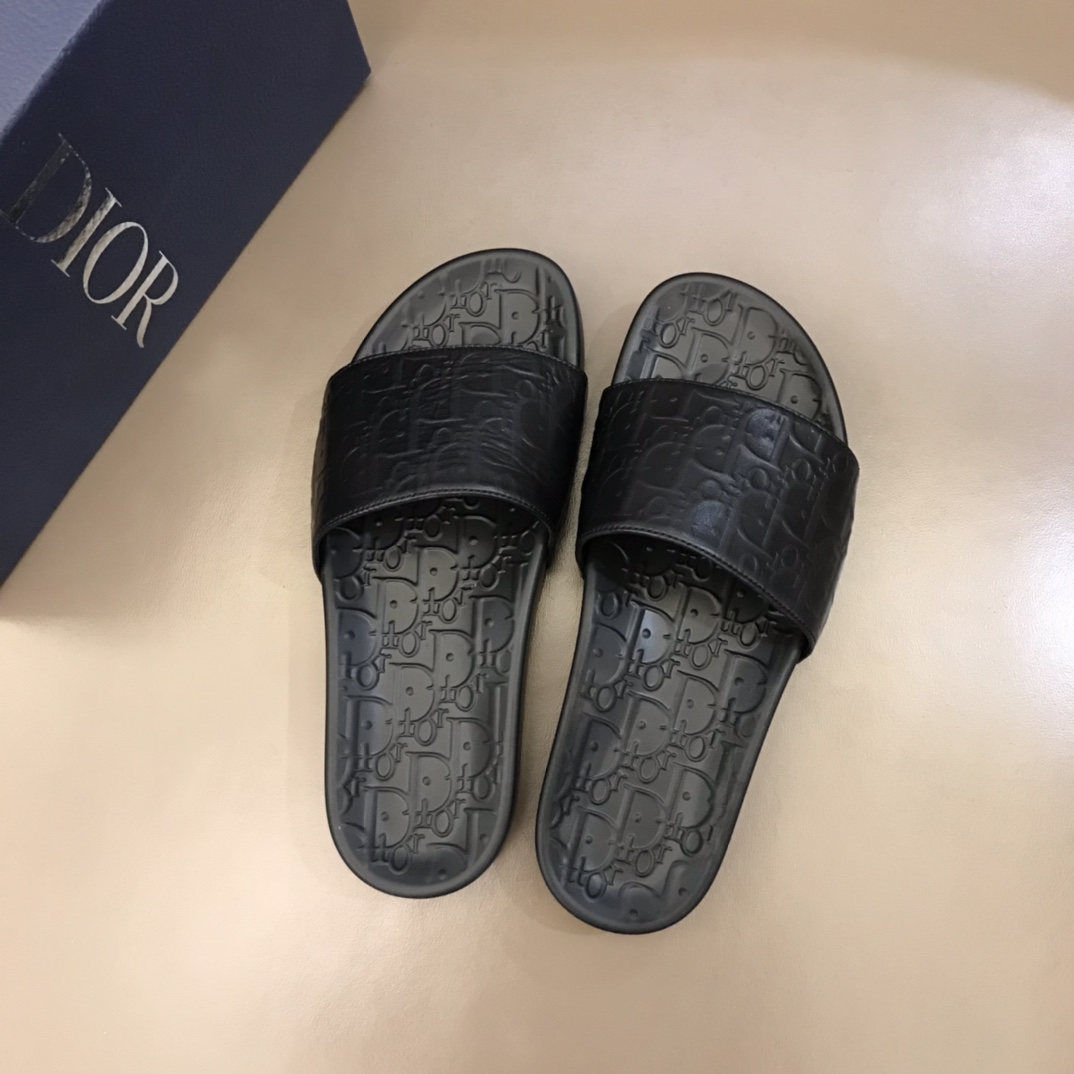 Dior Slipper in Black