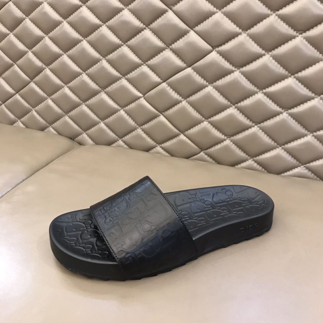 Dior Slipper in Black