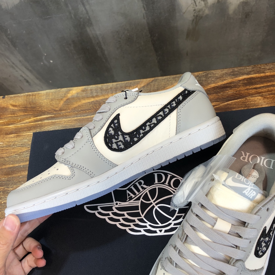 Dio x Nike Sneaker Air Jordan1 High