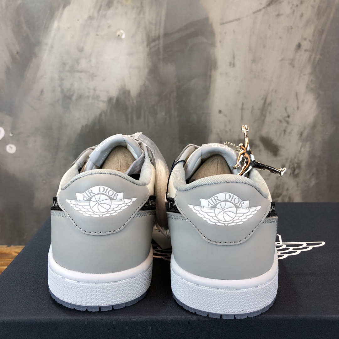 Dio x Nike Sneaker Air Jordan1 High