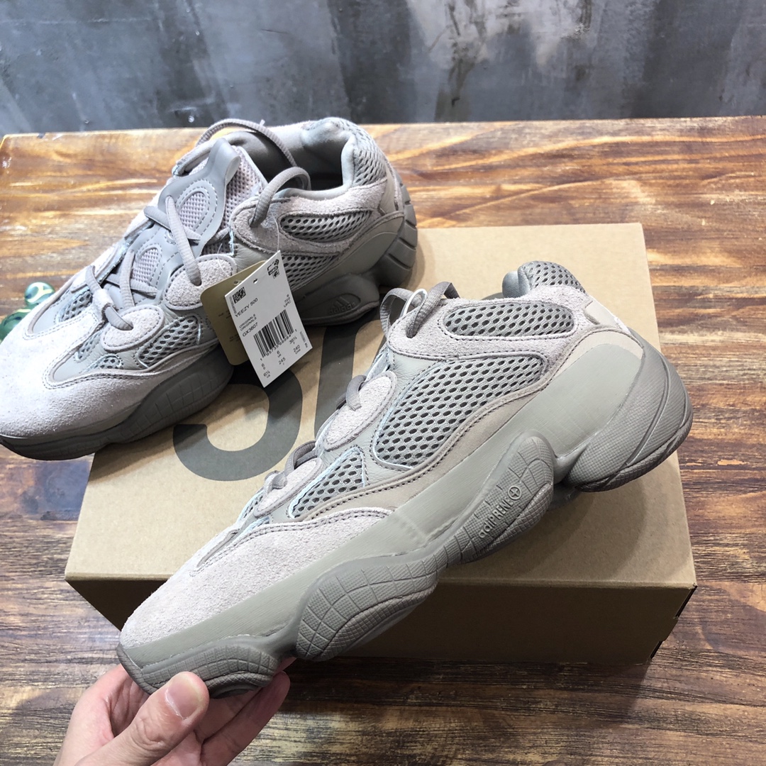 YEEZY Adidas  yeezy boost 500