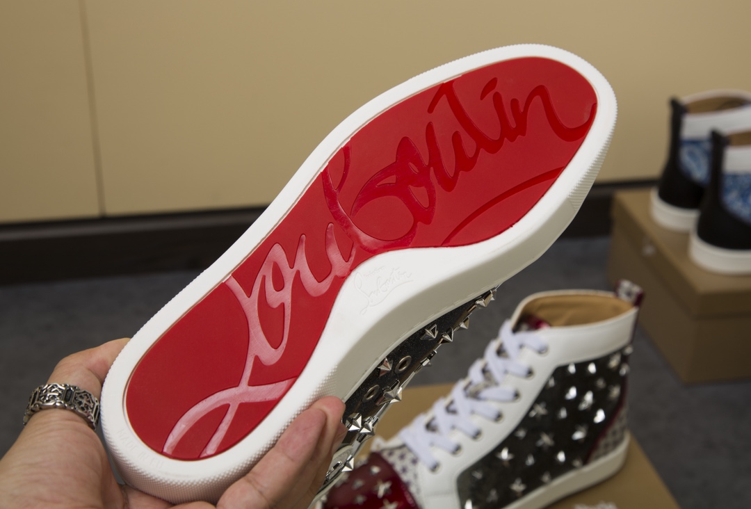 Christian Louboutin Sneaker Louis Spikes Flat