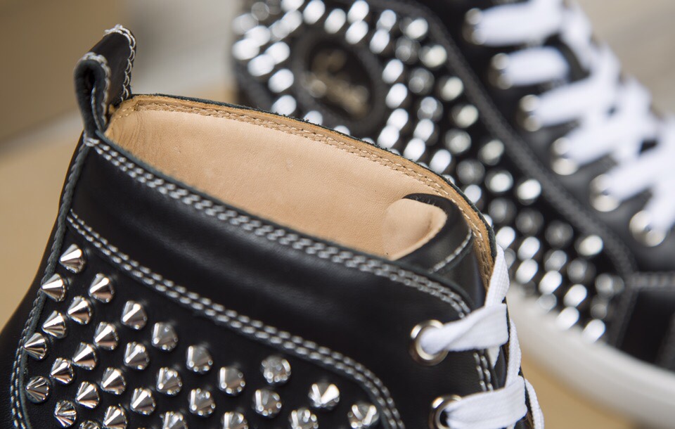 Christian Louboutin Sneaker Louis Spikes Flat