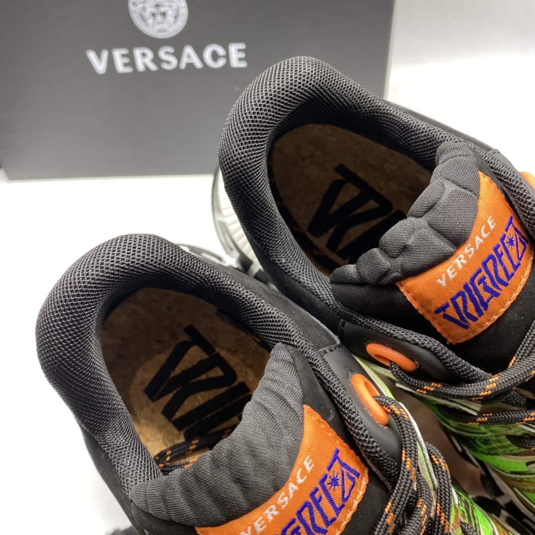 Versace Sneaker Trigreca in Brown
