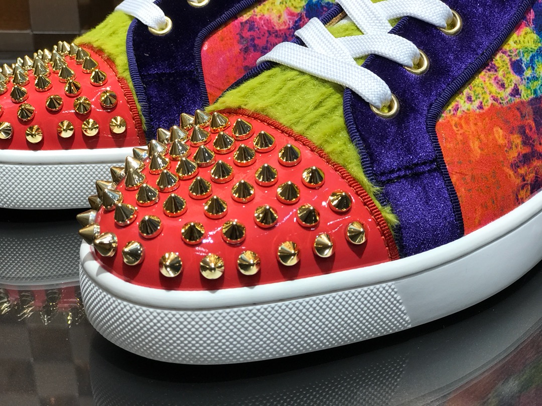 Christian Louboutin Sneaker Lou Spikes Flat