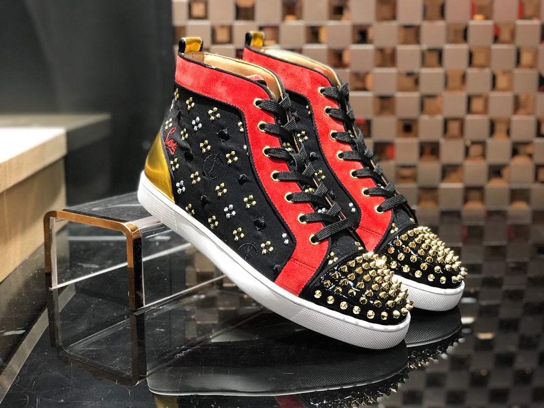 Christian Louboutin Sneaker Lou Spikes Flat