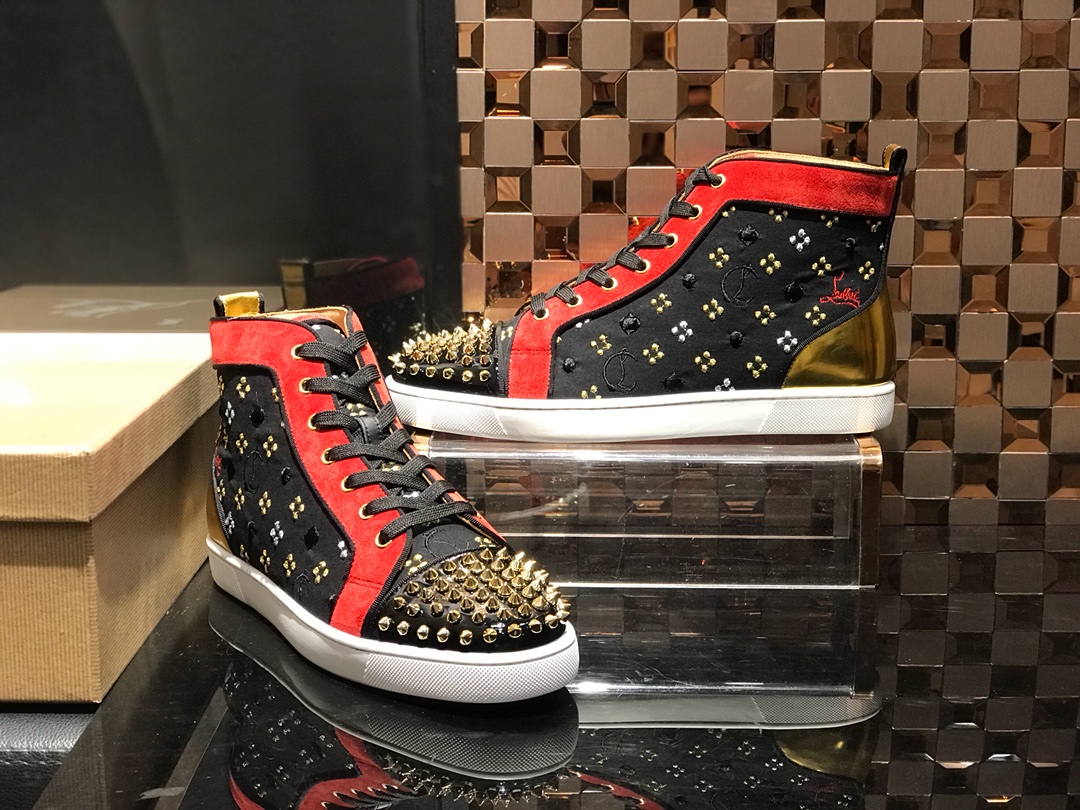 Christian Louboutin Sneaker Lou Spikes Flat