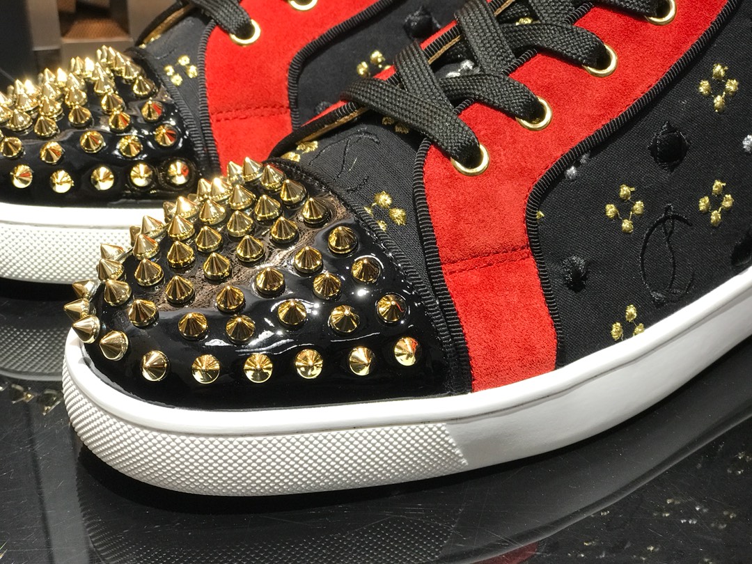 Christian Louboutin Sneaker Lou Spikes Flat