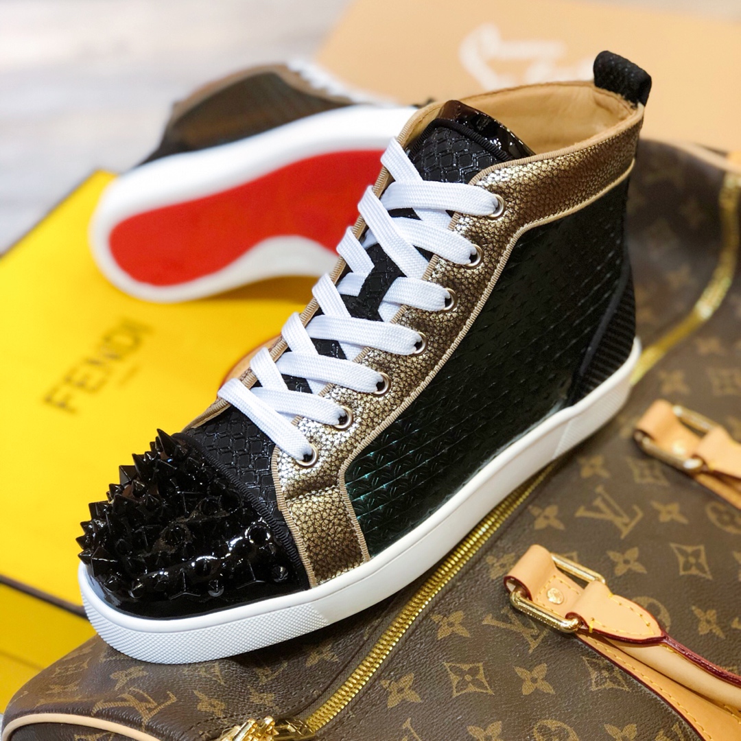 Christian Louboutin Sneaker Lou Spikes 2 Flat