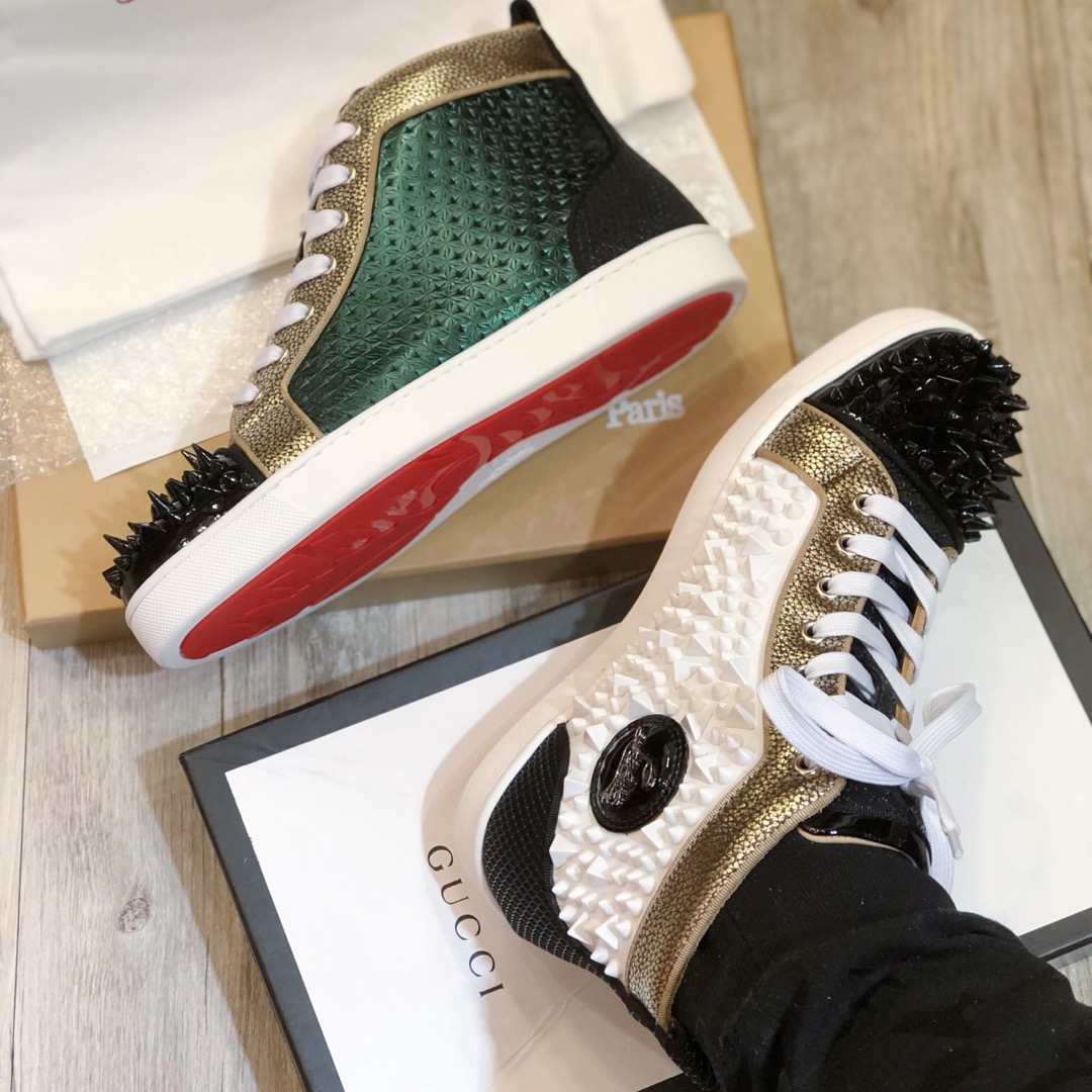 Christian Louboutin Sneaker Lou Spikes 2 Flat