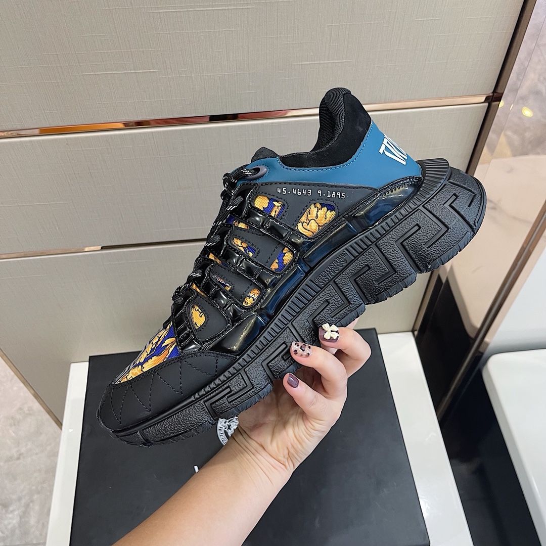 Versace Sneaker Trigreca in Black with Yellow