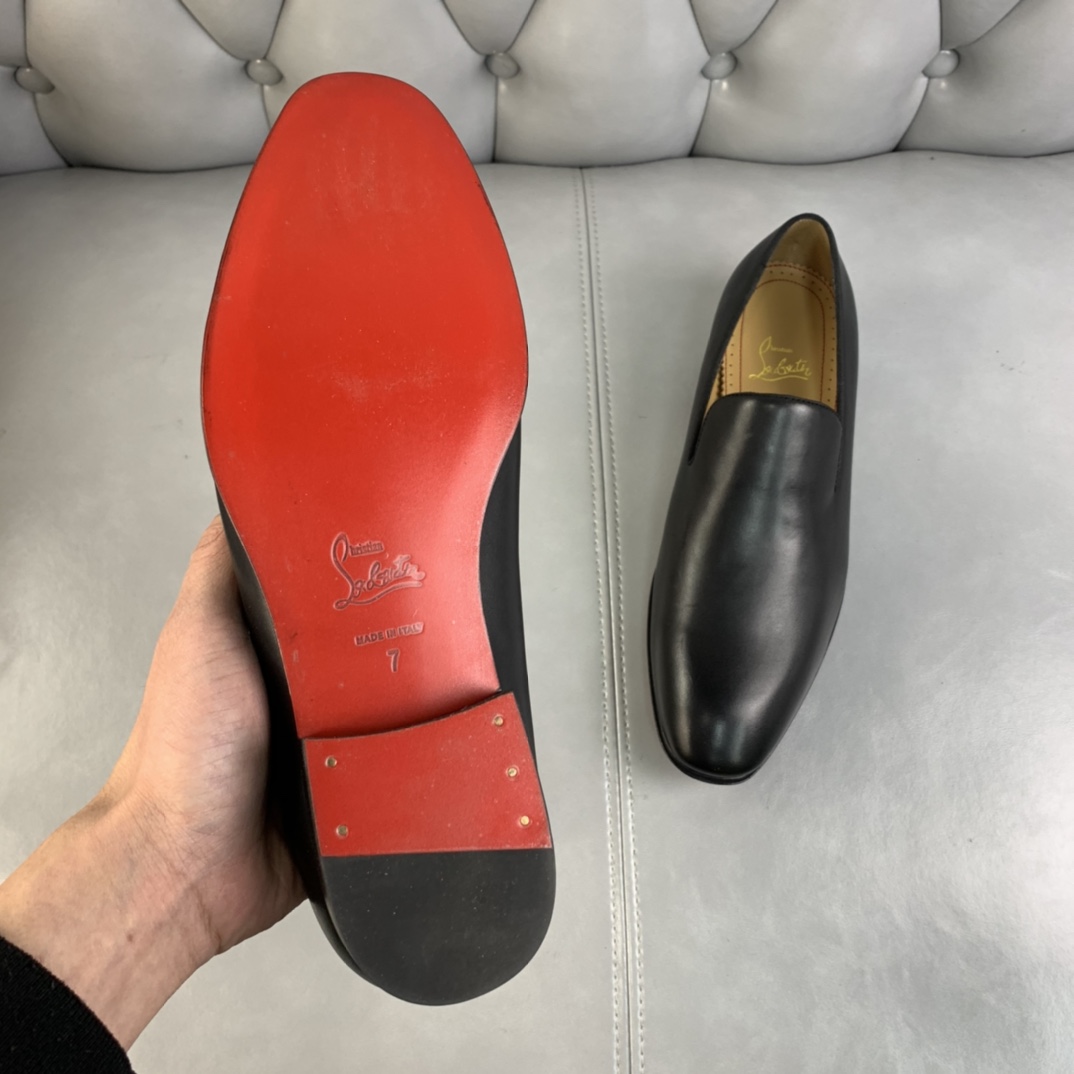 Christian Louboutin Dandelion Flat in Black