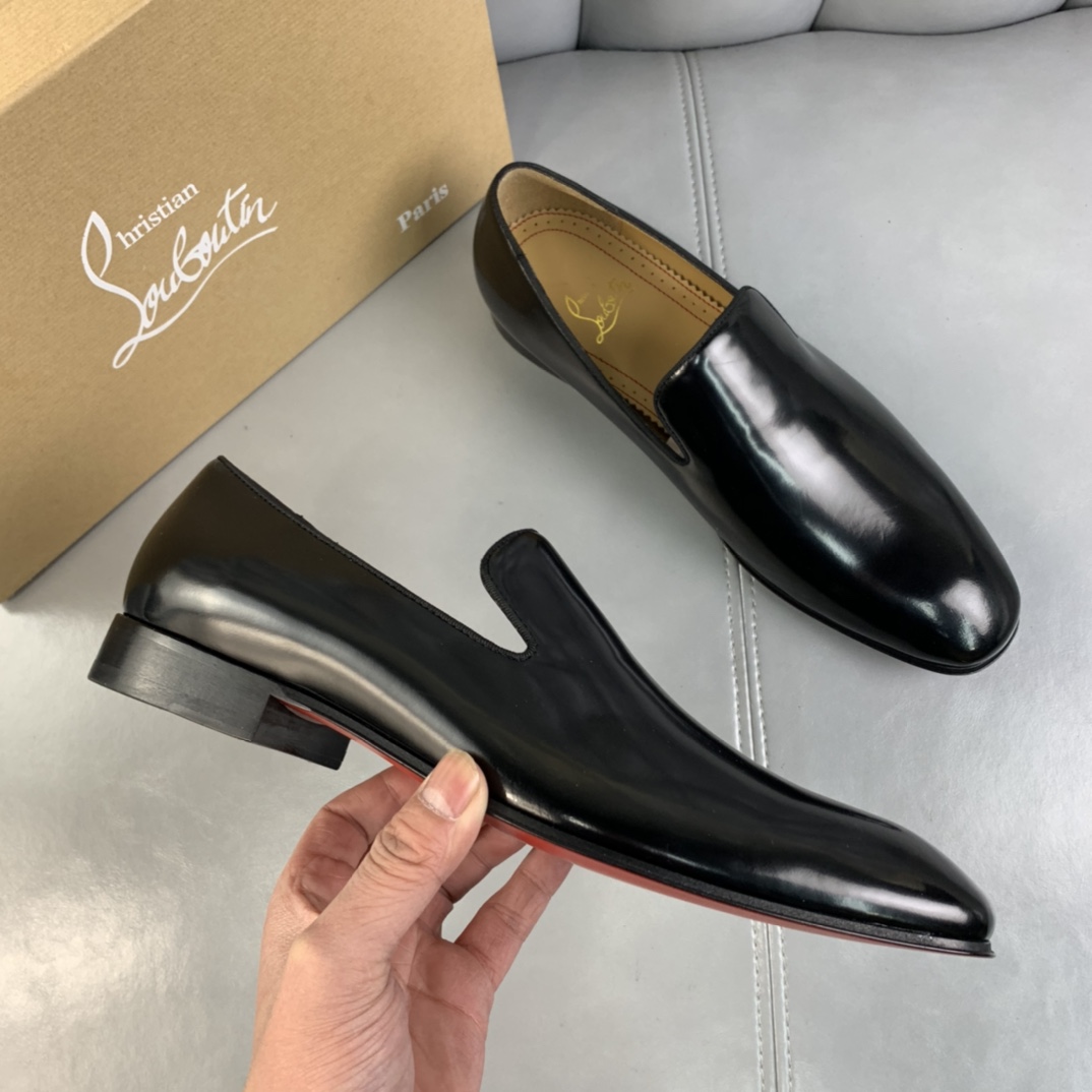 Christian Louboutin Dandelion Flat in Black