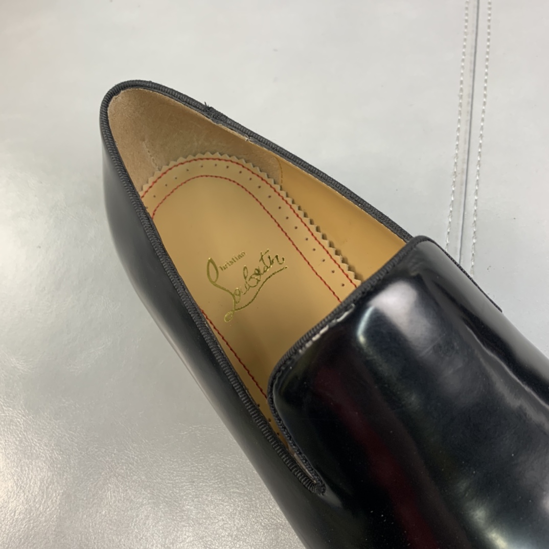 Christian Louboutin Dandelion Flat in Black