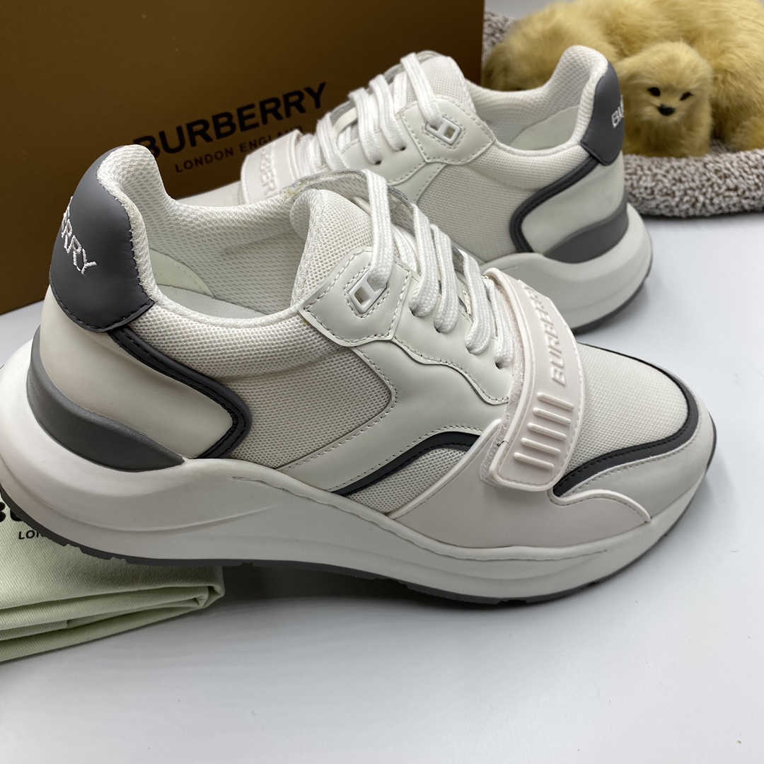 BurBerry Sneaker in White