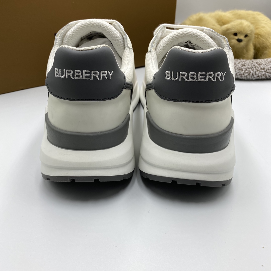 BurBerry Sneaker in White