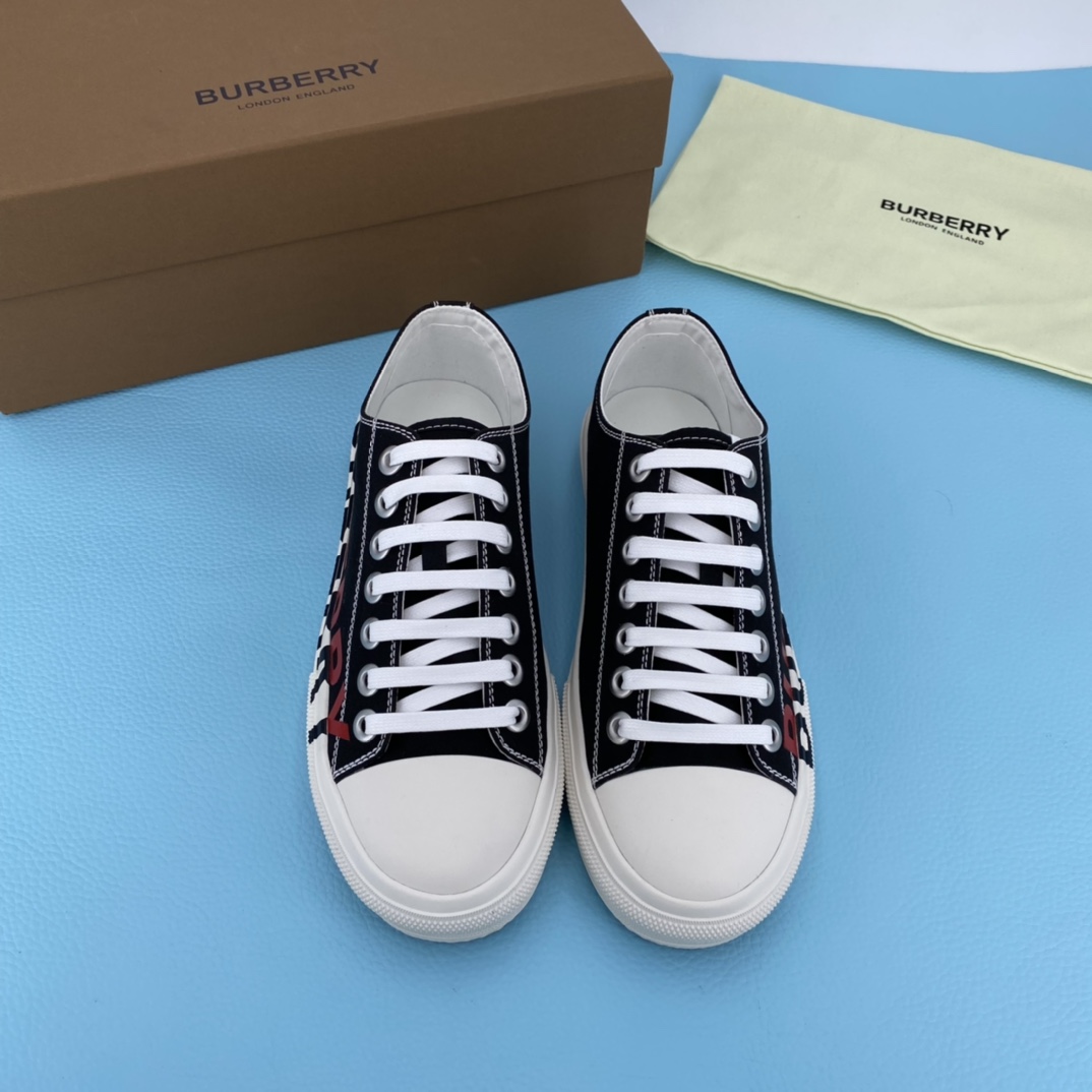 BurBerry Sneaker in Black with White